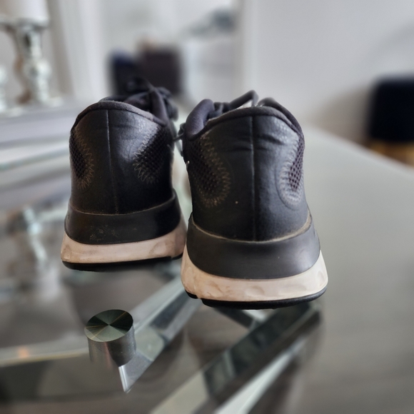 Nike Renew - Picture 3 of 4